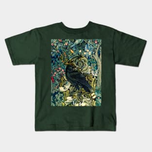 GREENERY, FOREST ANIMALS ,RAVEN ON ACANTHUS LEAVES Blue Green Floral Kids T-Shirt